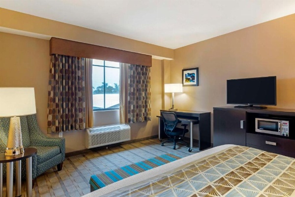 Best Western Plus Miami Executive Airport Hotel & Suites image 18